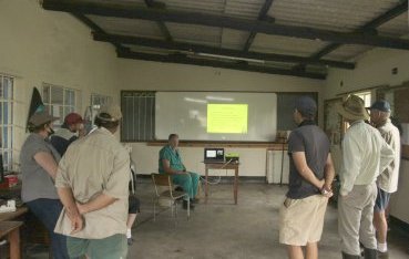 Bargrove-Veterinary-Group-Doug-Bruce-Training-farmers