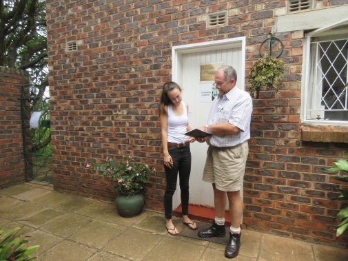 Bargrove-Veterinary-Group-Dr-Doug-Bruce-and-Julia-Westerdale