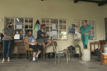 Bargrove-Veterinary-Group-training-farmers-b